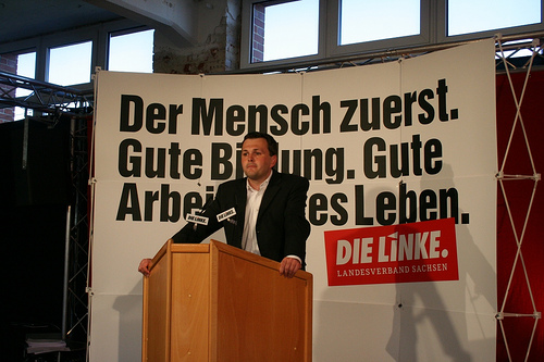 André Schollbach bei einem Parteitag der Linken